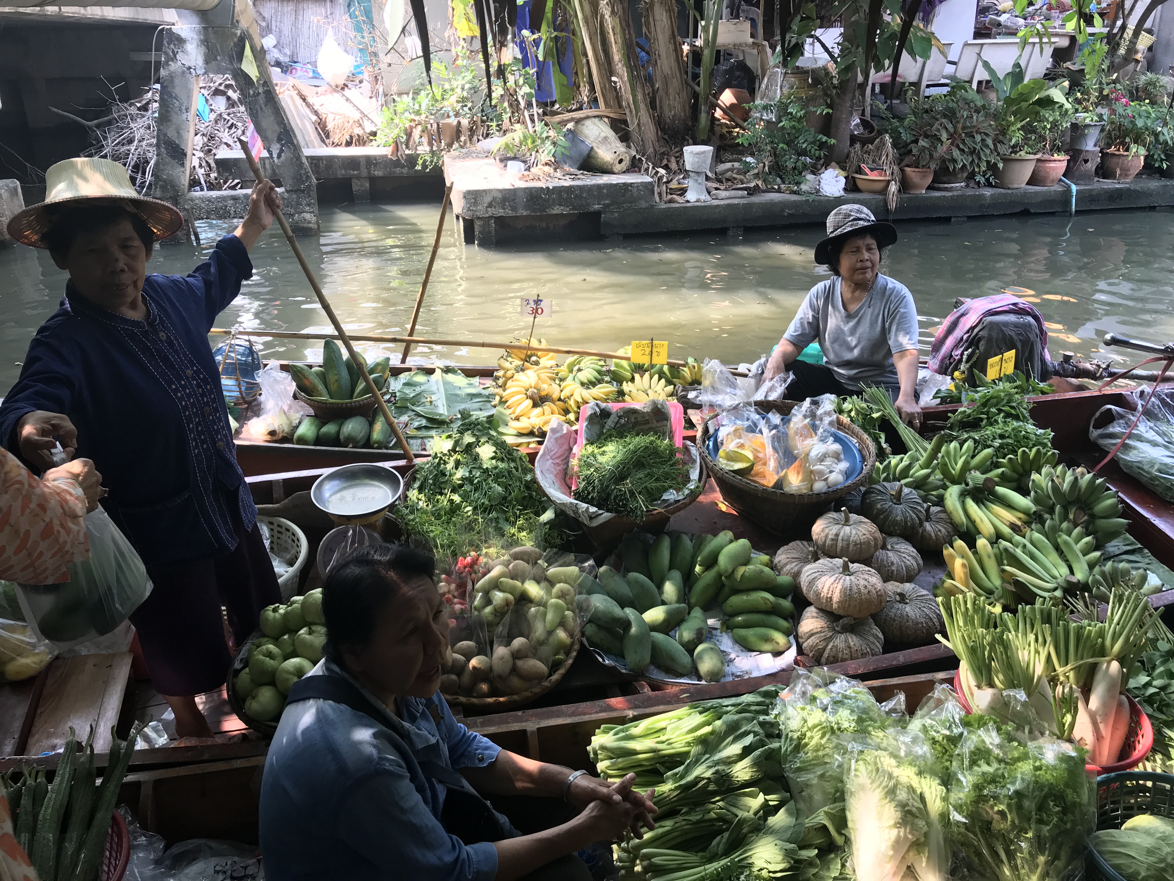 Floating market, Bangkok, Thailand, RPCV, family travel, world school