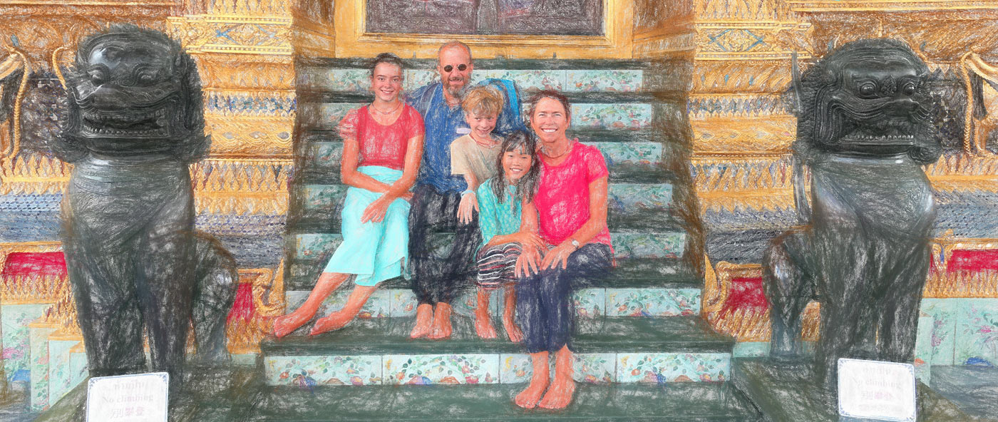 homeslide-family-templesteps
