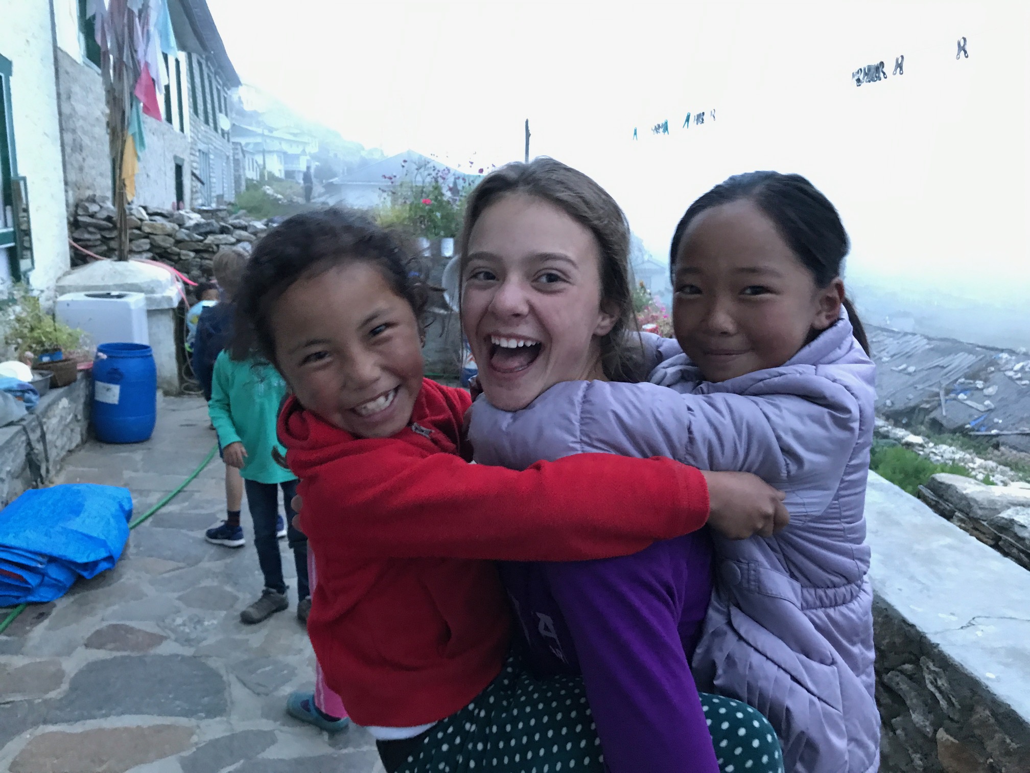 trekking Nepal kids