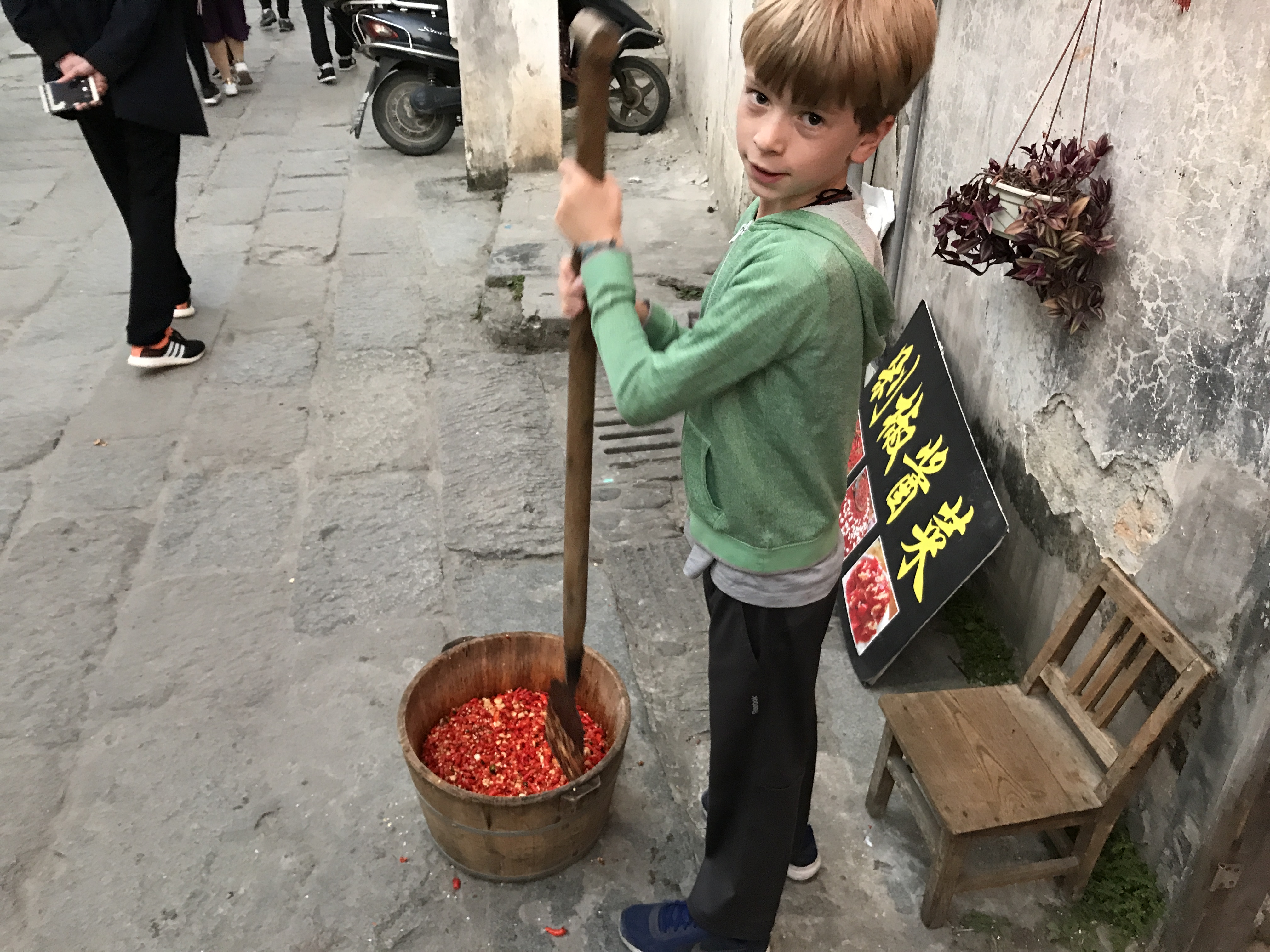 road schooling, family travel, china